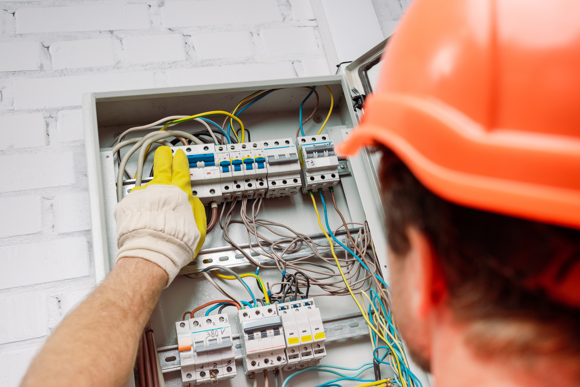 10 Signs It’s Time to Call an Electrician for Your Home