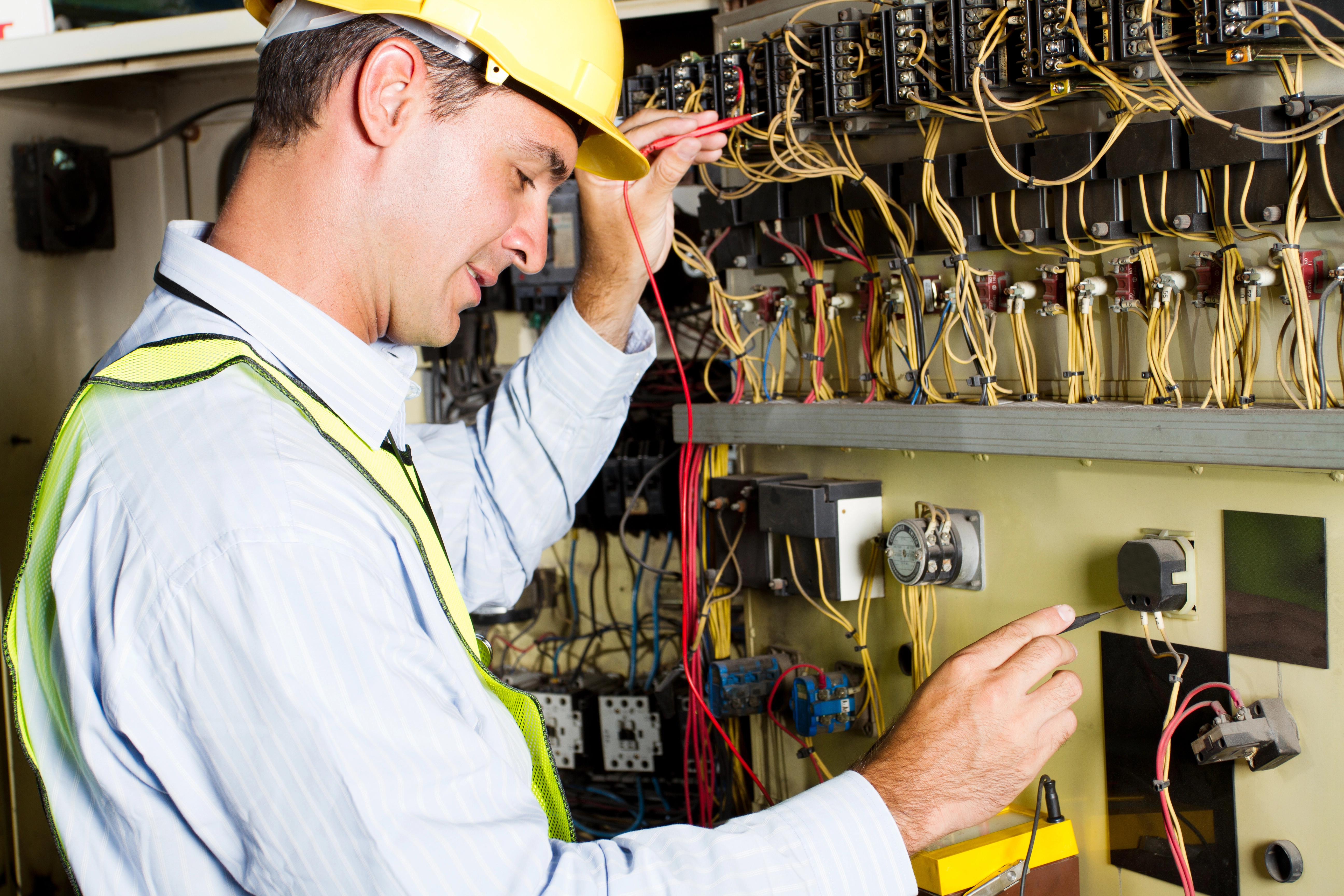 Why Experience Matters When Choosing a Residential Electrician in Orange County